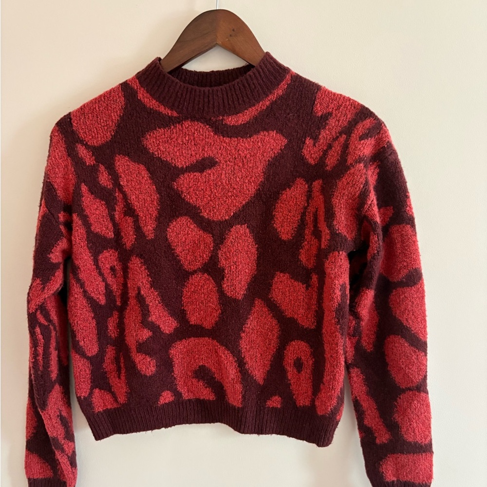 Saks Fifth Avenue Red and Burgundy Patterned Crewneck Sweater